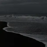 صورة قناة M E .
